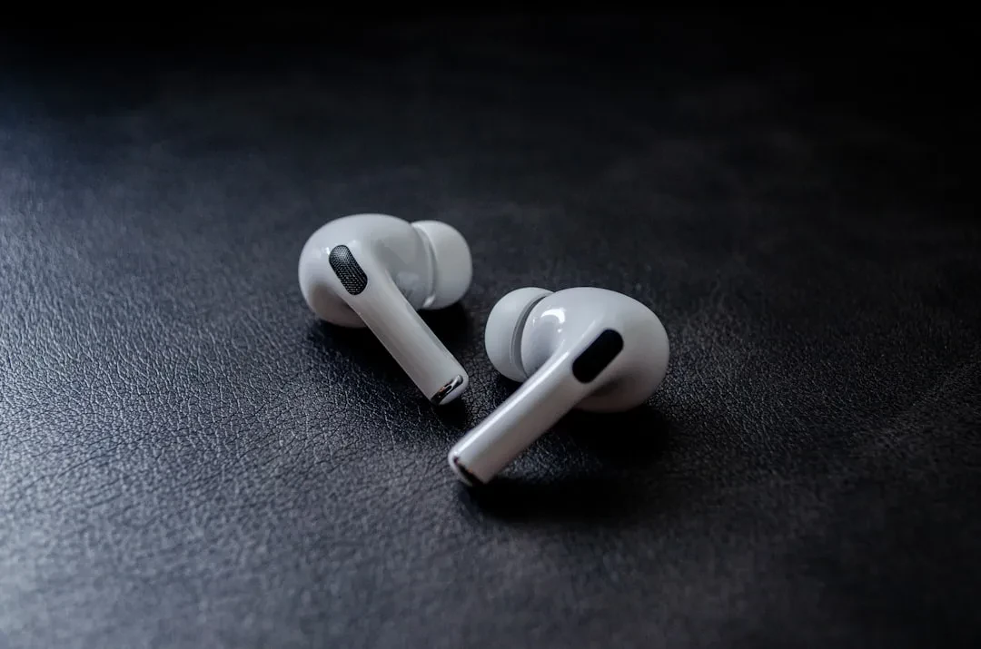 AirPods Pro 3 a 199 dollari nell'offerta Labor Day di Amazon con sconti su M5 MacBook Air e M6 Mac mini