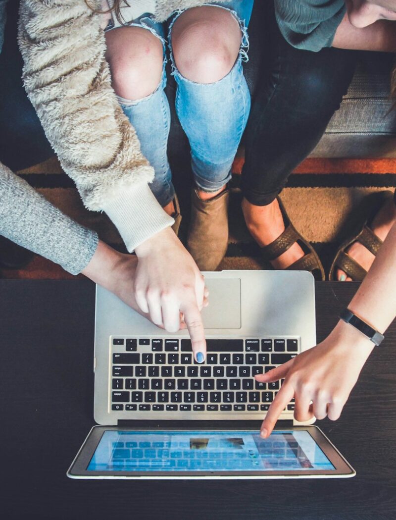 lead generation, marketing digitale, funnel, CRM, contatti, vendita, comunicazione