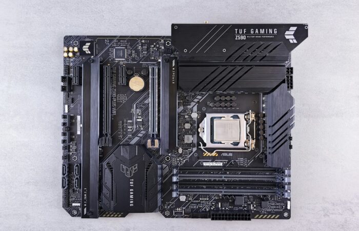 Scheda madre: che cos'è, come funziona e perché collega tutto