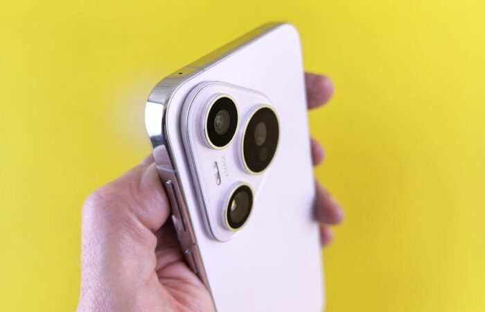 Phone 4A Pro, smartphone metallico, nuove funzionalità, recensione smartphone, telefonia mobile